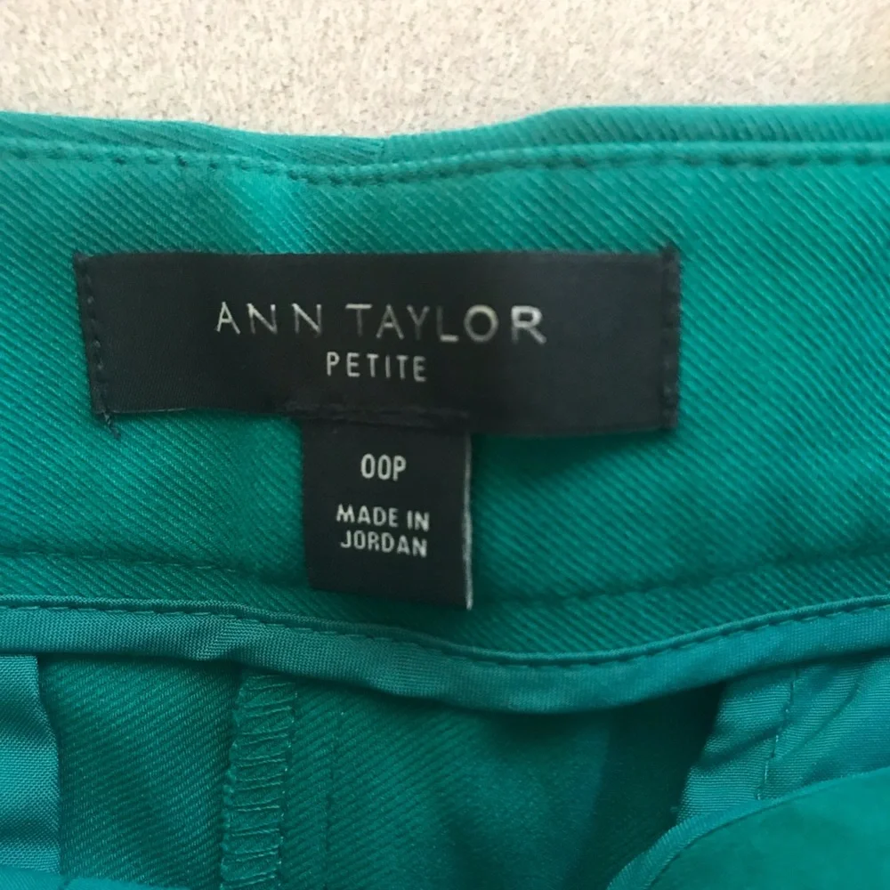 Ann taylor green cullottes - Picture 2 of 4